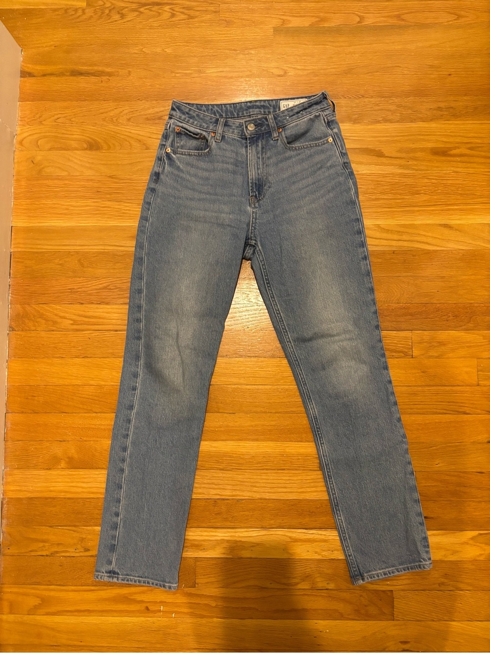 GAP High-Rise Straight-Leg Jeans in Light Blue Wash